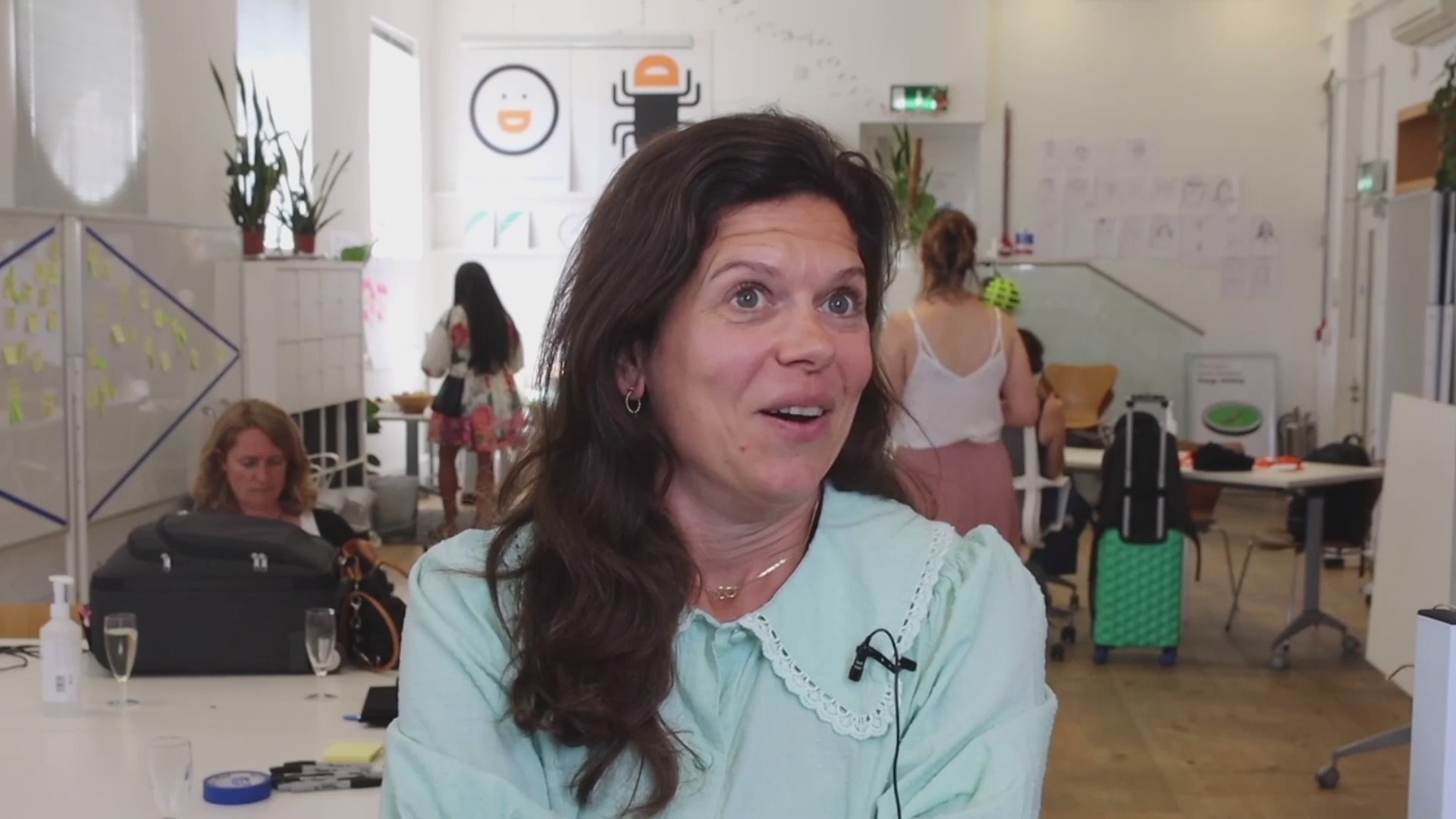 Short video intro featuring participants in one of our Design Thinkers Bootcamp courses